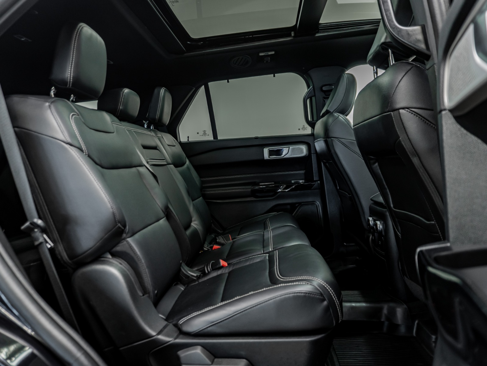 2023 Ford Explorer ST 4WD — photo 21