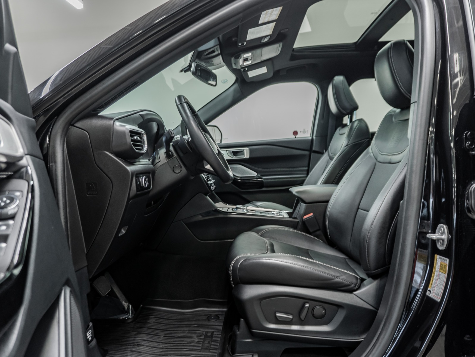 2023 Ford Explorer ST 4WD — photo 25