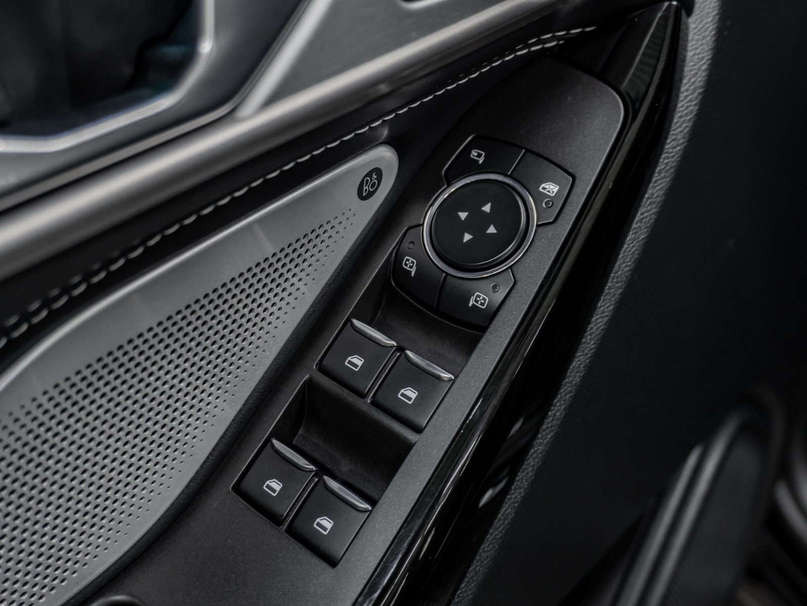 2023 Ford Explorer ST 4WD — photo 27