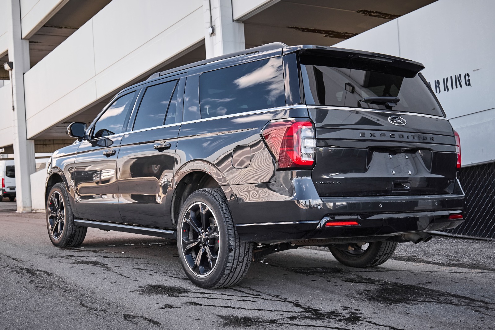 2023 Ford Expedition Limited Max 4x4 — photo 4