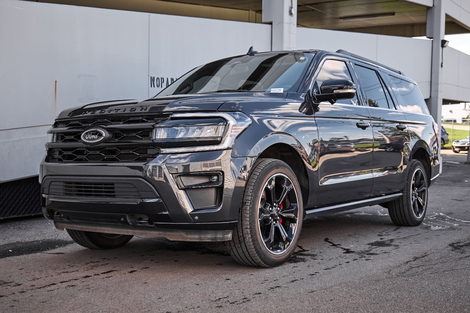 2023 Ford Expedition Limited Max 4x4 — photo 1