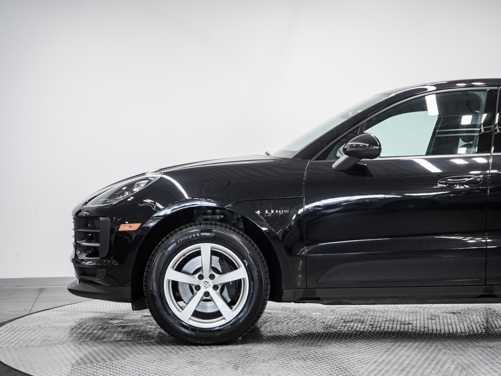 2020 Porsche Macan AWD — photo 9