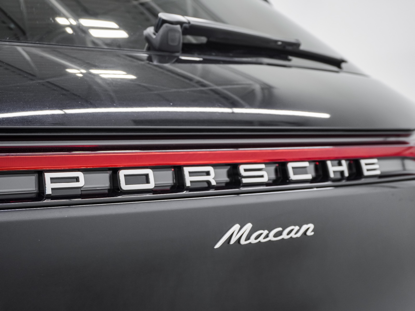 2020 Porsche Macan AWD — photo 12