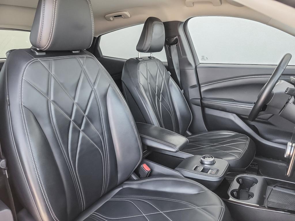 2022 Ford Mustang Mach-E Select AWD — photo 21