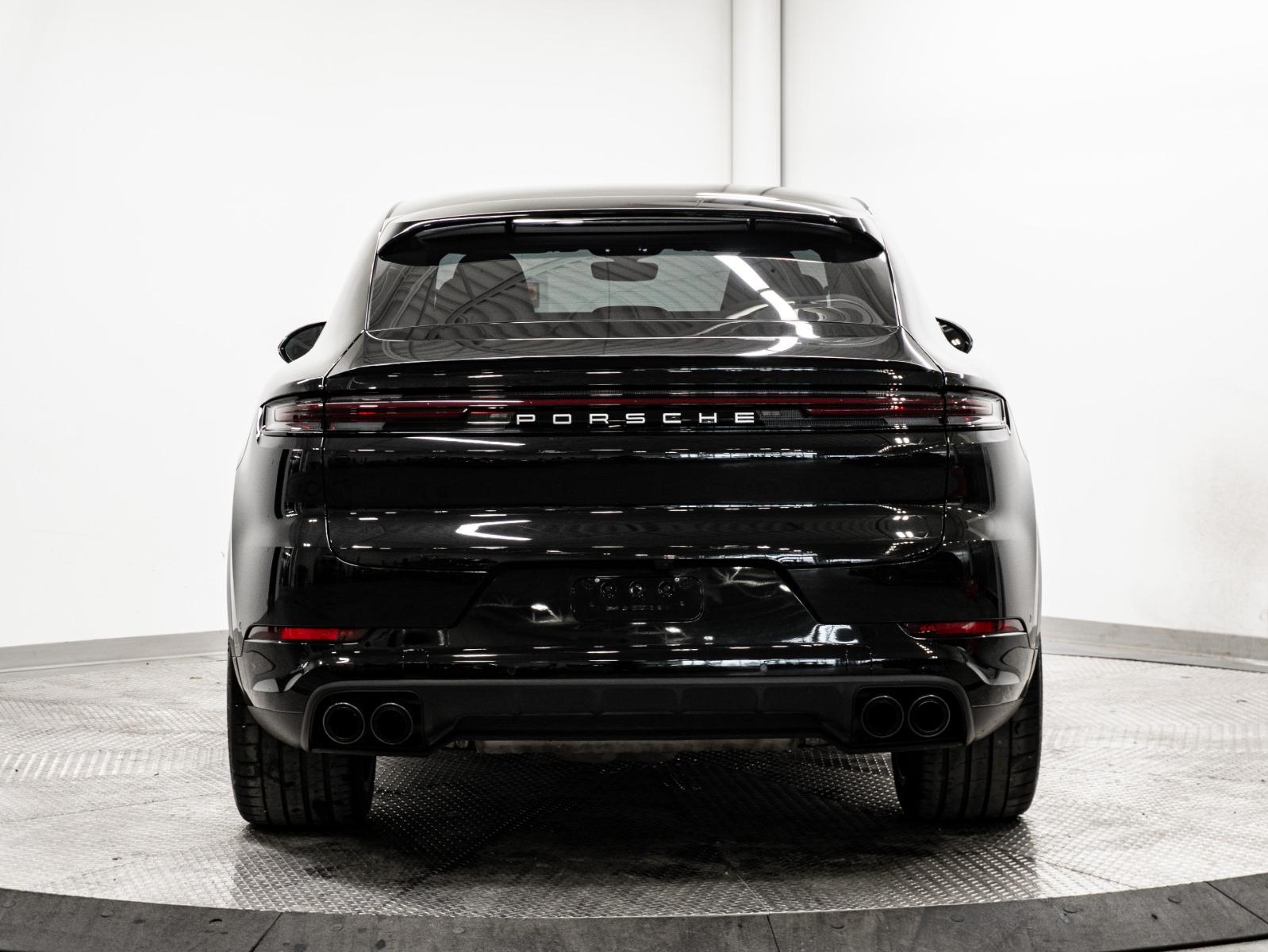 2024 Porsche Cayenne Coupe AWD — photo 4