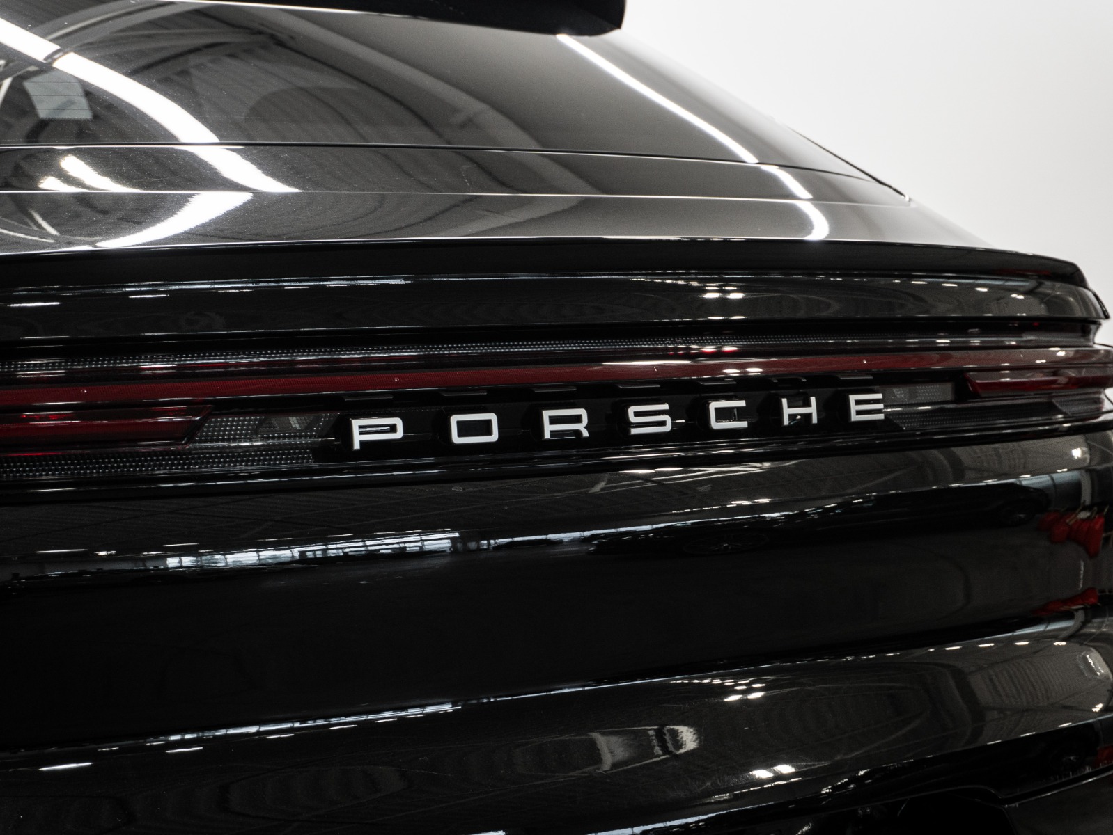 2024 Porsche Cayenne Coupe AWD — photo 9
