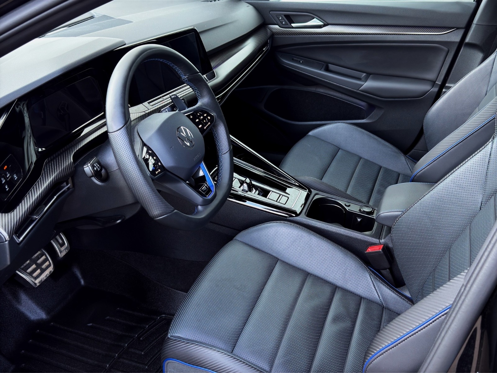 2024 Volkswagen Golf R DSG — photo 9