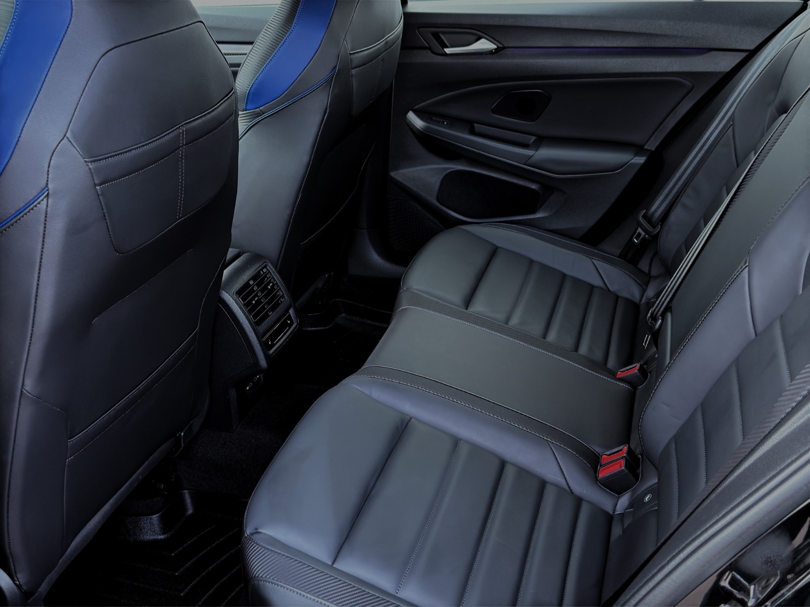 2024 Volkswagen Golf R DSG — photo 20