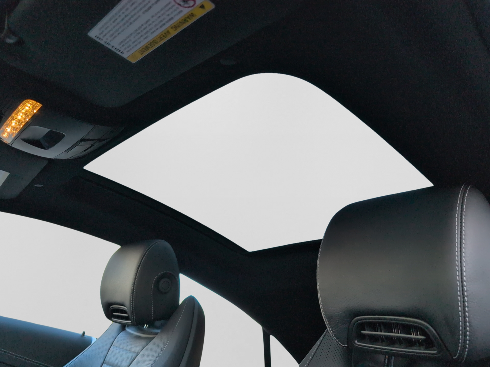 2022 Mercedes-Benz E-Class E 450 4MATIC Coupe — photo 12