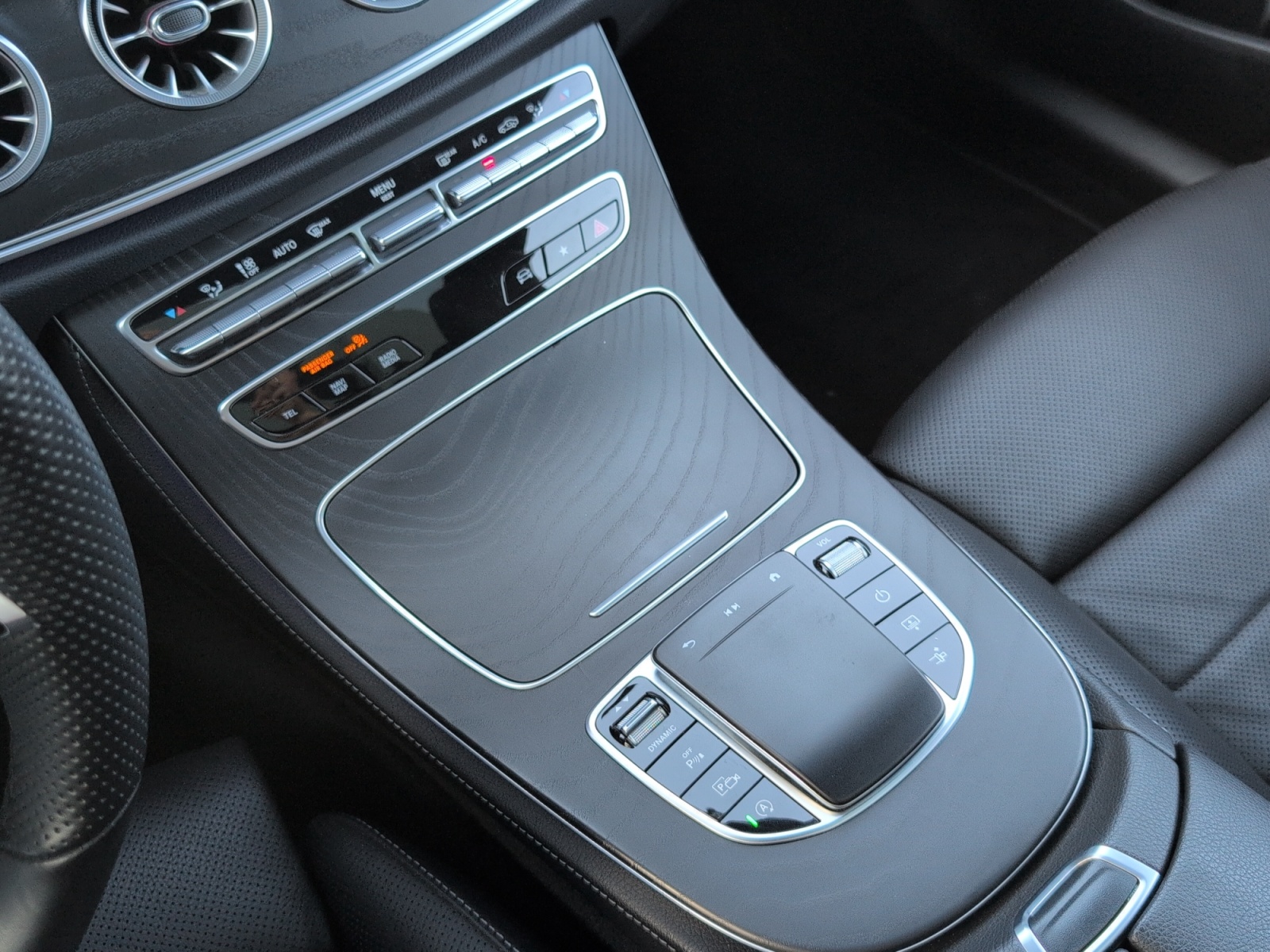 2022 Mercedes-Benz E-Class E 450 4MATIC Coupe — photo 18