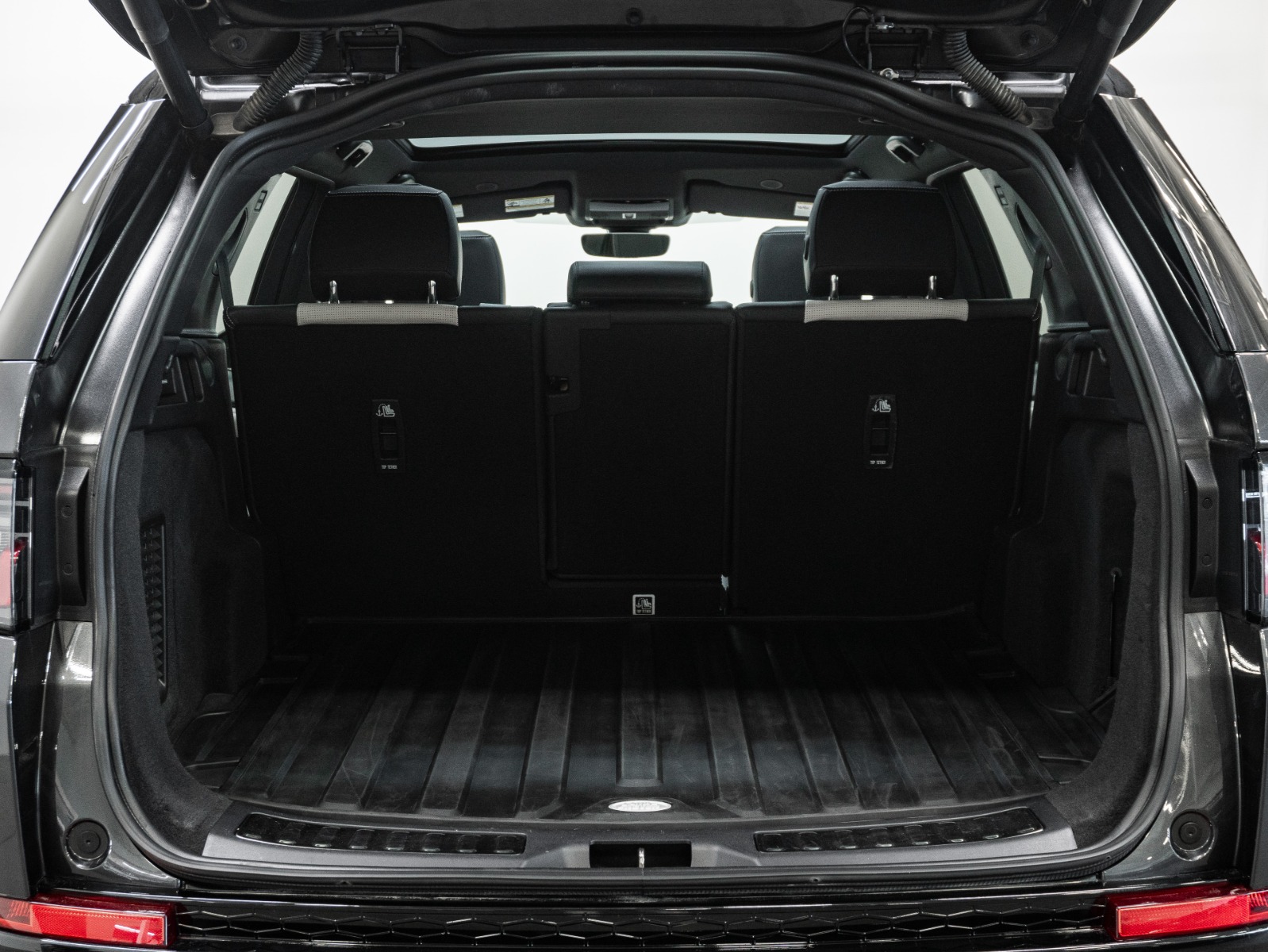 2023 Land Rover Discovery Sport R-Dynamic HSE 4WD — photo 15