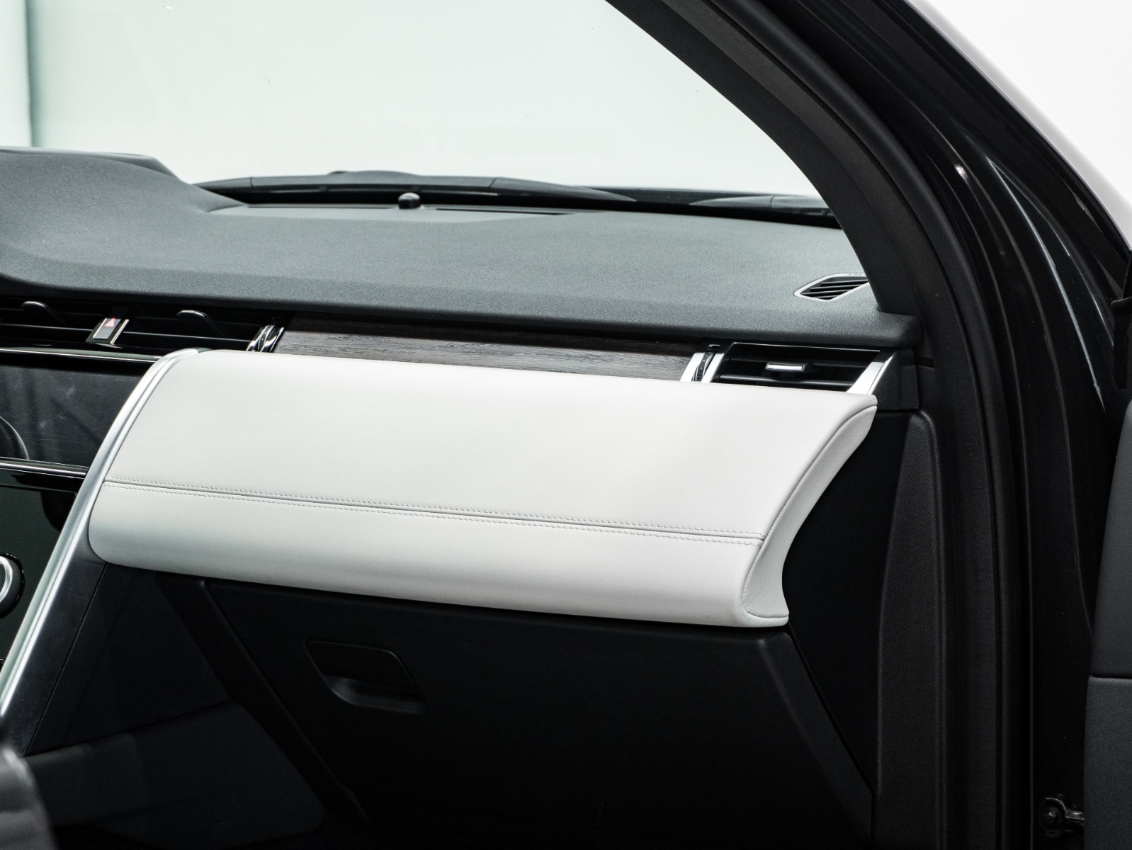 2023 Land Rover Discovery Sport R-Dynamic HSE 4WD — photo 32