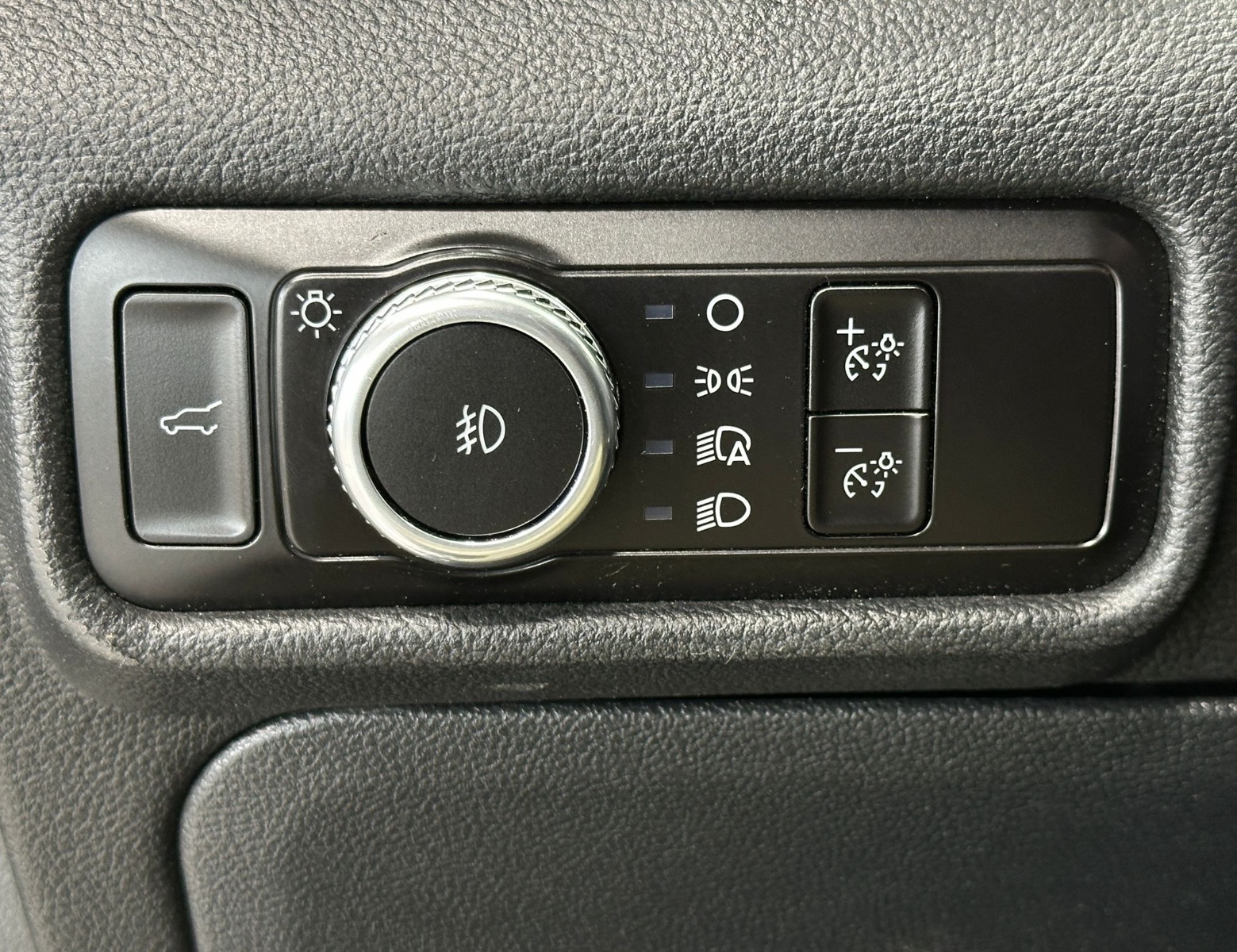 2023 Ford Explorer ST-Line 4WD — photo 12