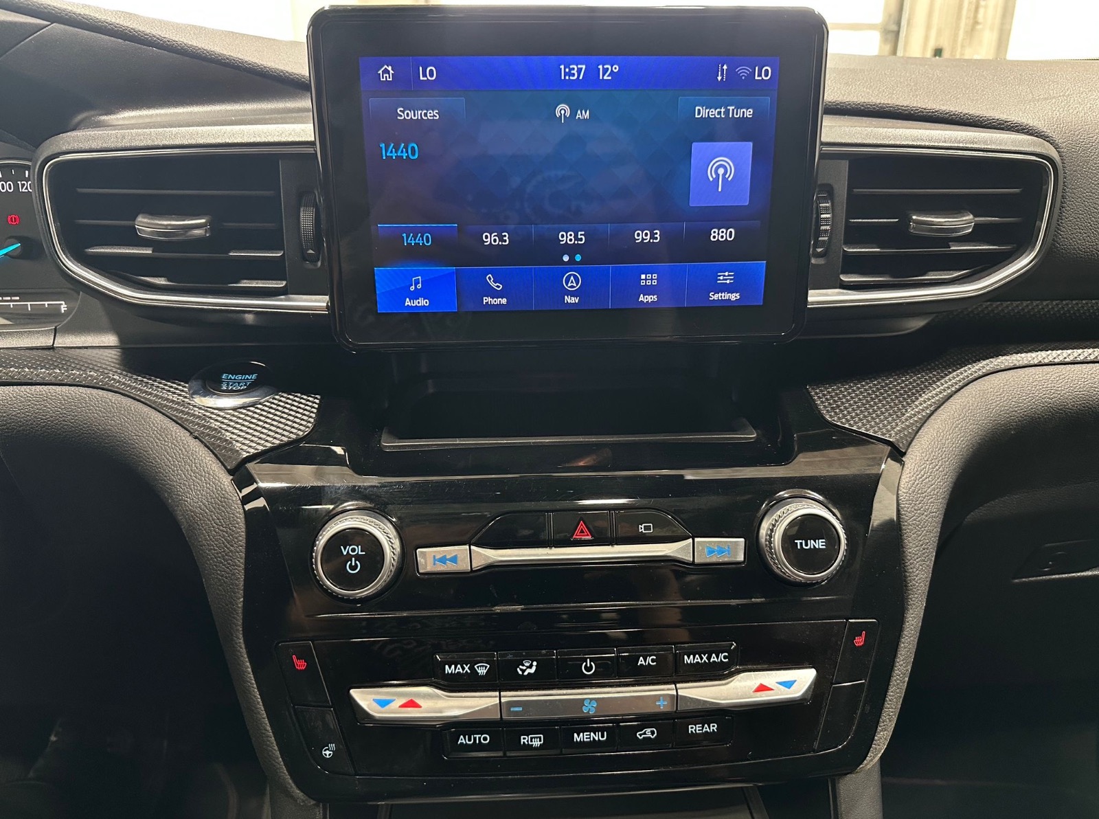 2023 Ford Explorer ST-Line 4WD — photo 16
