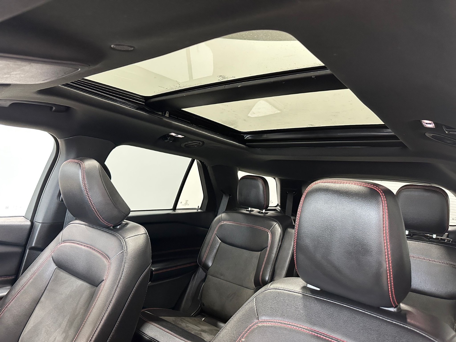 2023 Ford Explorer ST-Line 4WD — photo 22