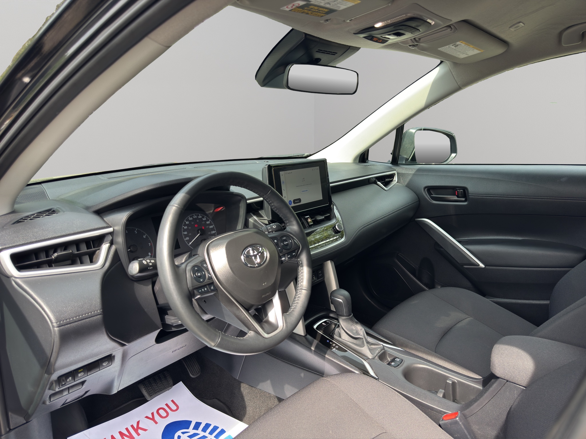 2025 Toyota Corolla Cross LE AWD — photo 11