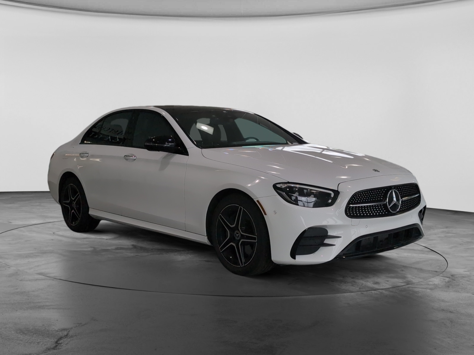 2022 Mercedes-Benz E-Class E 350 4MATIC Sedan — photo 3