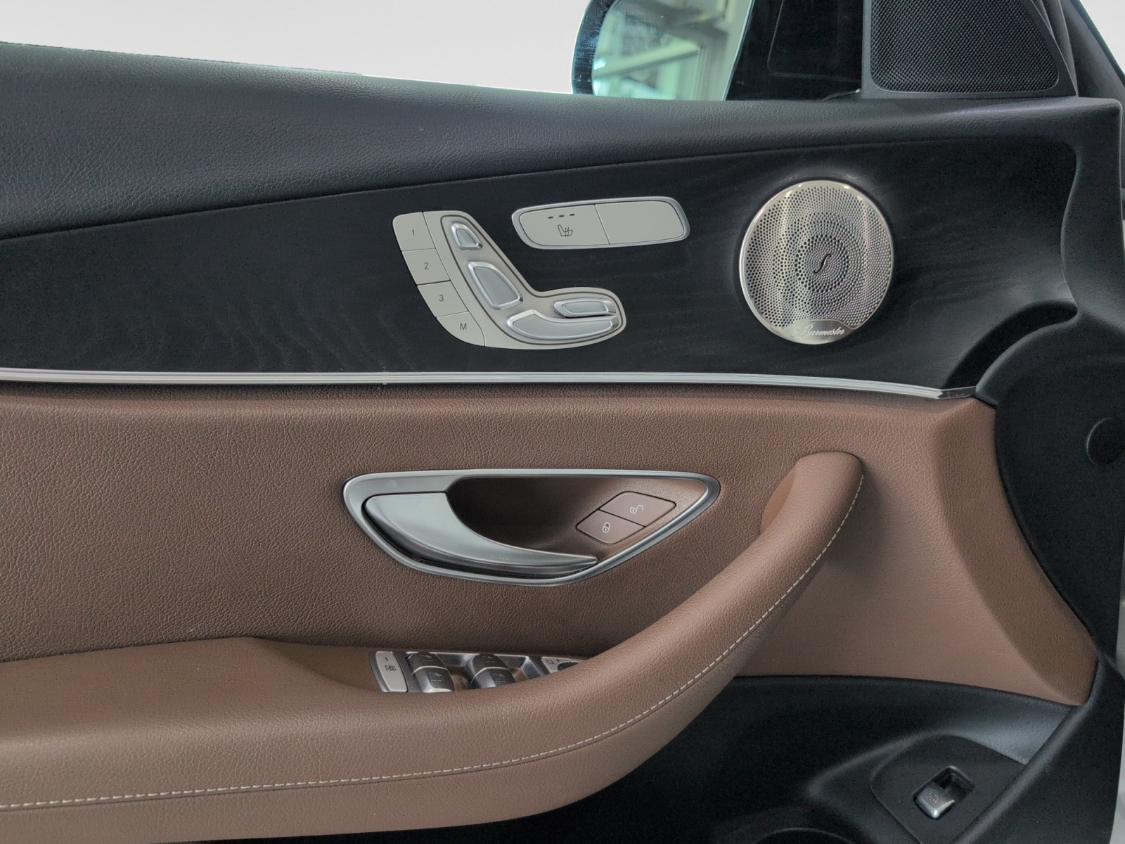 2022 Mercedes-Benz E-Class E 350 4MATIC Sedan — photo 9