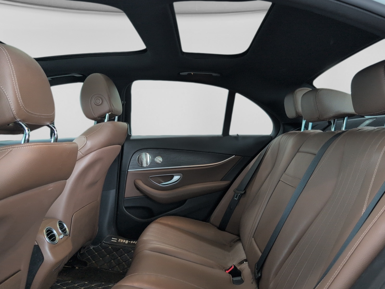2022 Mercedes-Benz E-Class E 350 4MATIC Sedan — photo 19