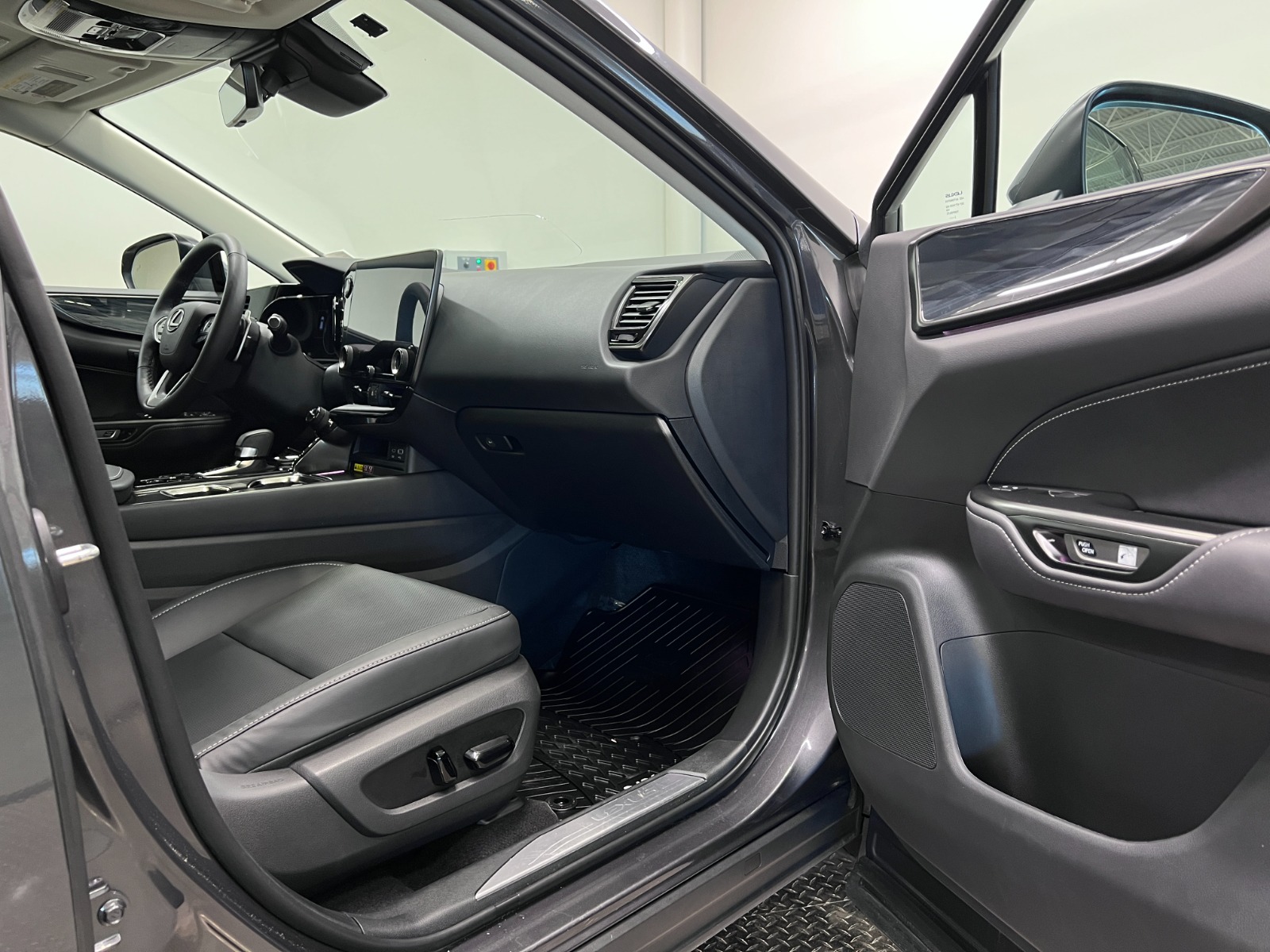 2024 Lexus NX NX 350 AWD — photo 24