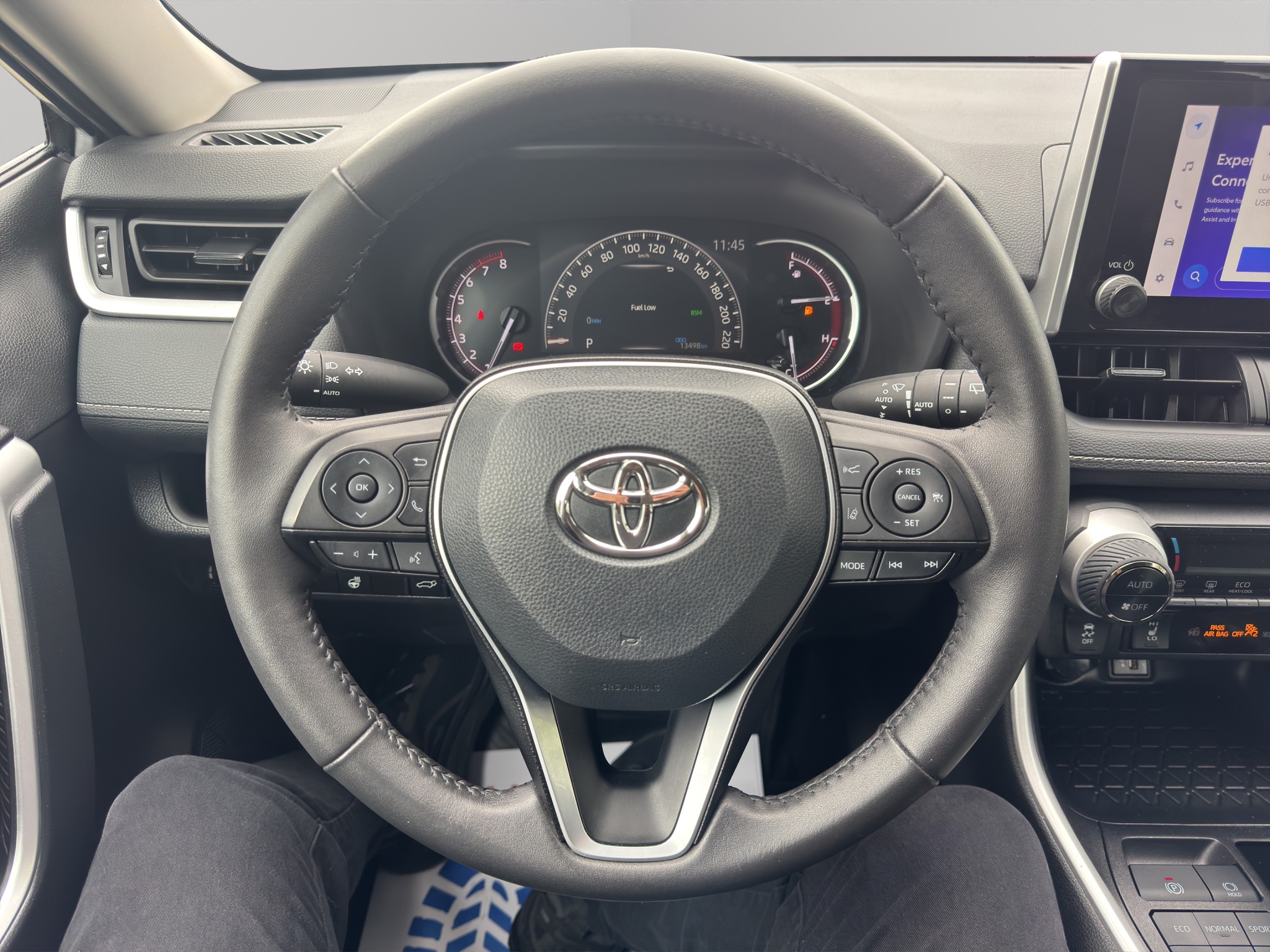 2024 Toyota RAV4 XLE AWD — photo 12