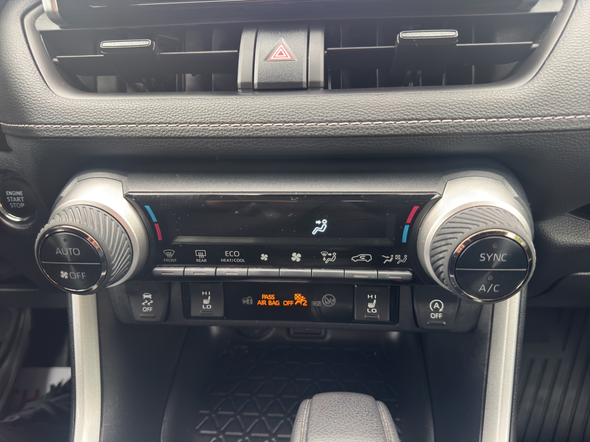 2024 Toyota RAV4 XLE AWD — photo 17