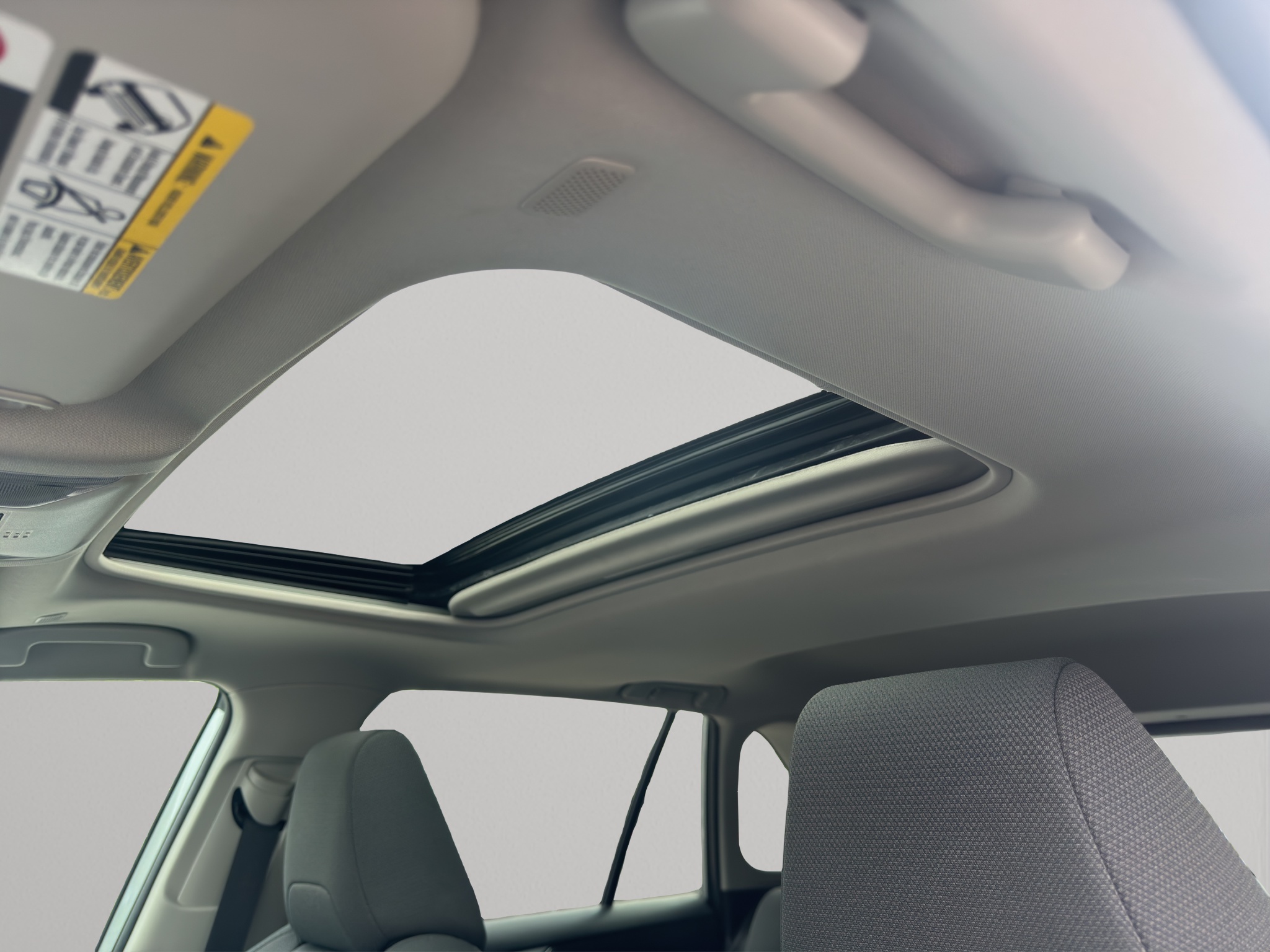 2024 Toyota RAV4 XLE AWD — photo 18