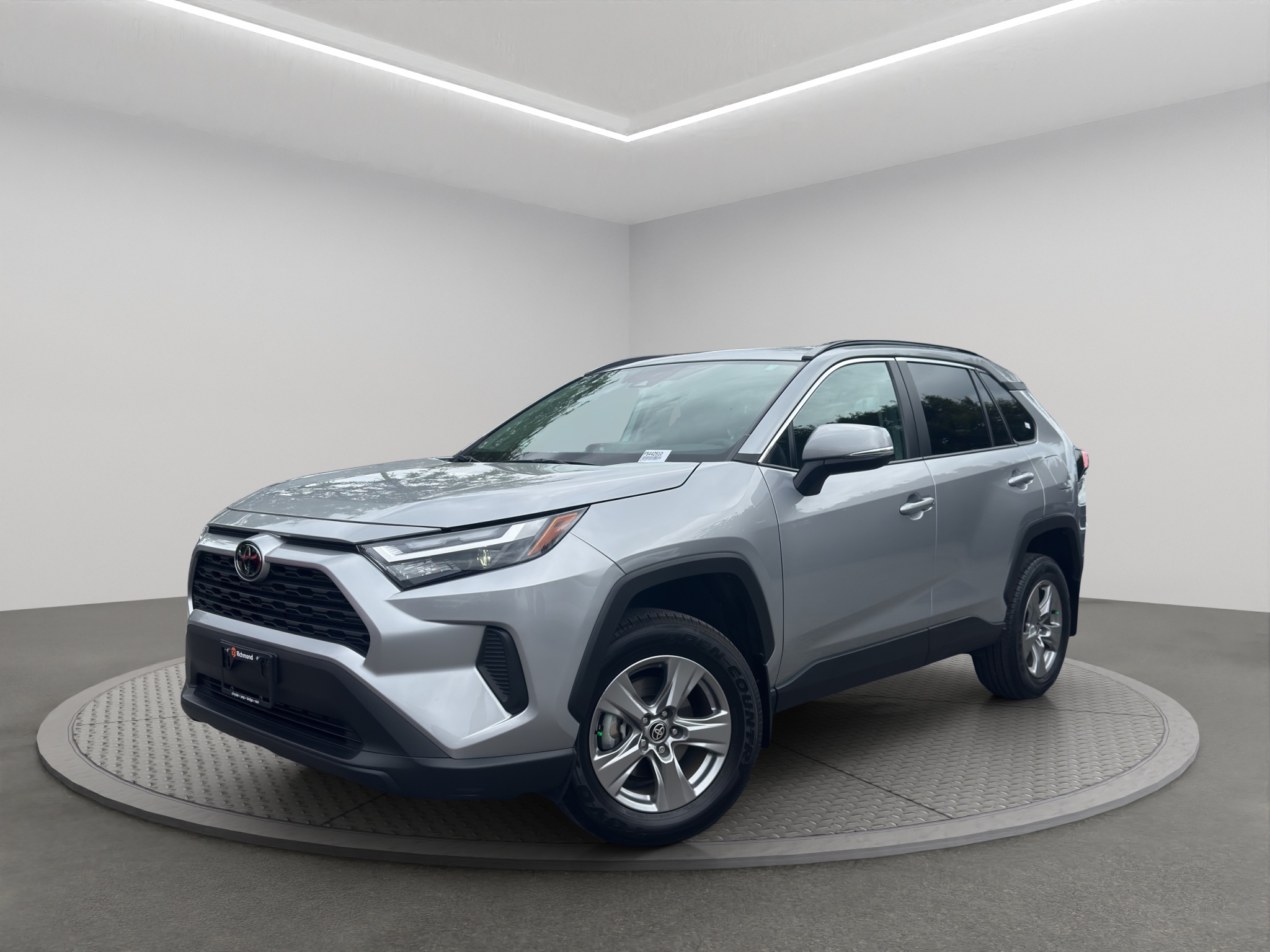 2024 Toyota RAV4 XLE AWD — photo 1