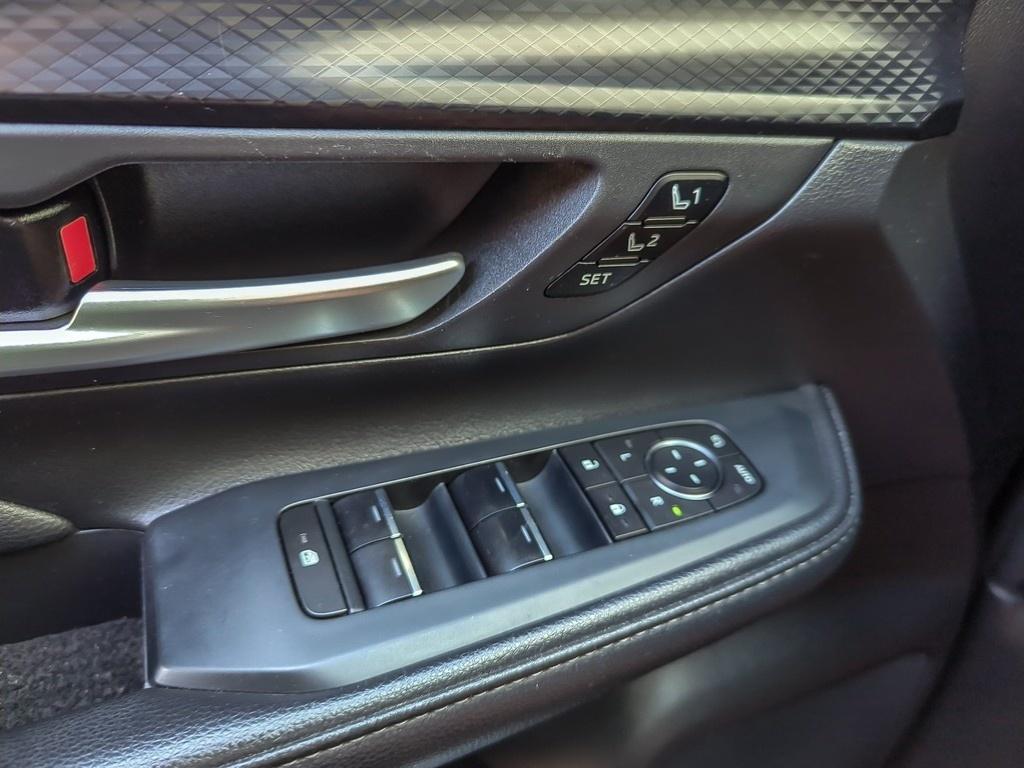 2024 Toyota Grand Highlander Hybrid Platinum AWD — photo 17