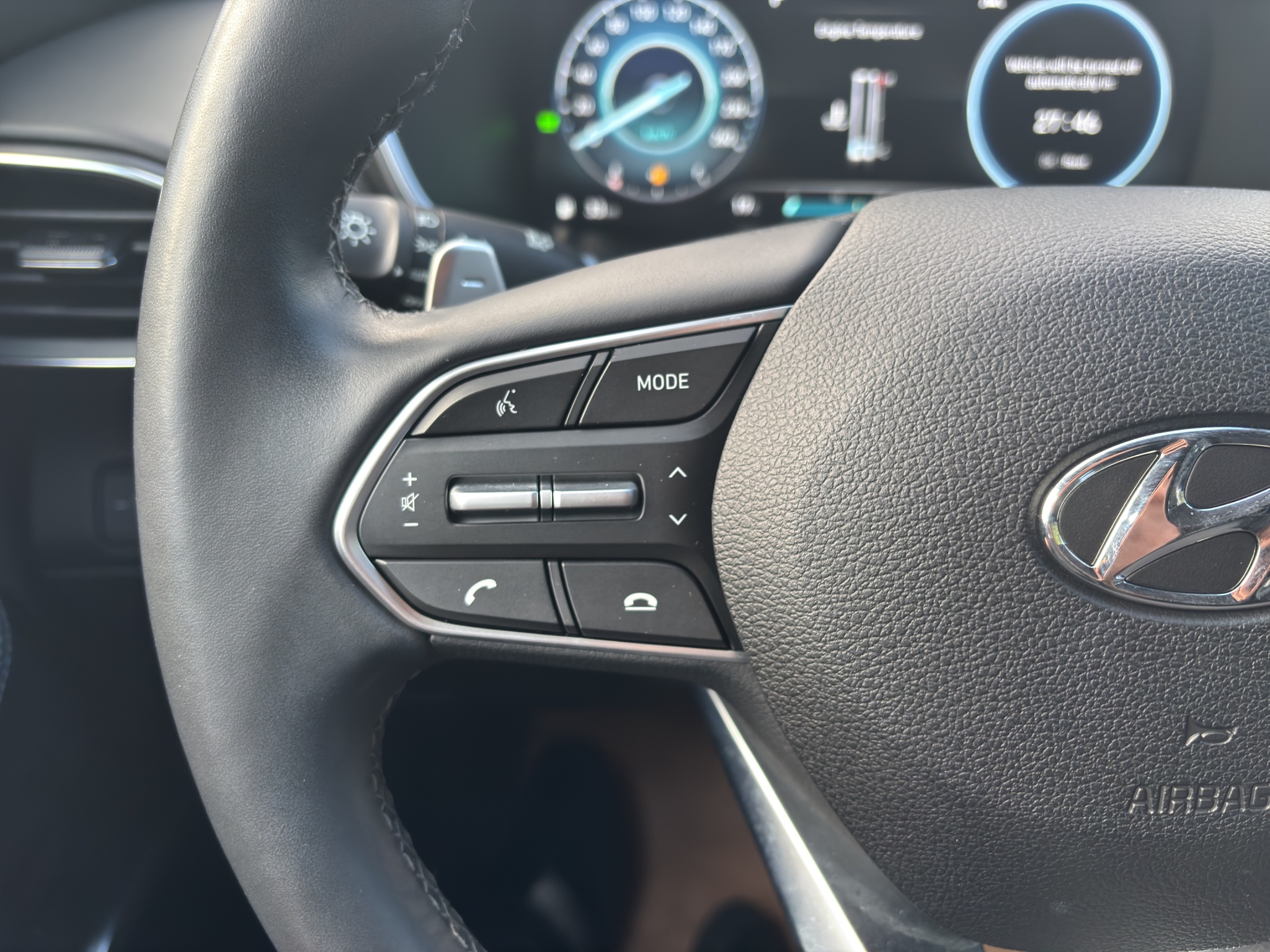 2023 Hyundai Santa Fe Hybrid Luxury AWD — photo 7