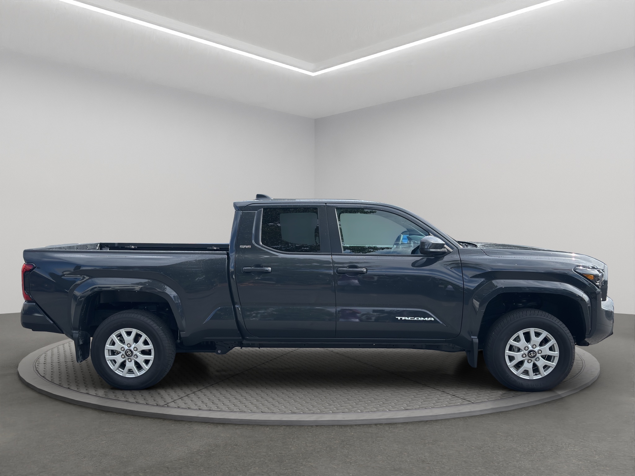 2024 Toyota Tacoma 4x4 Double Cab Auto SB — photo 3