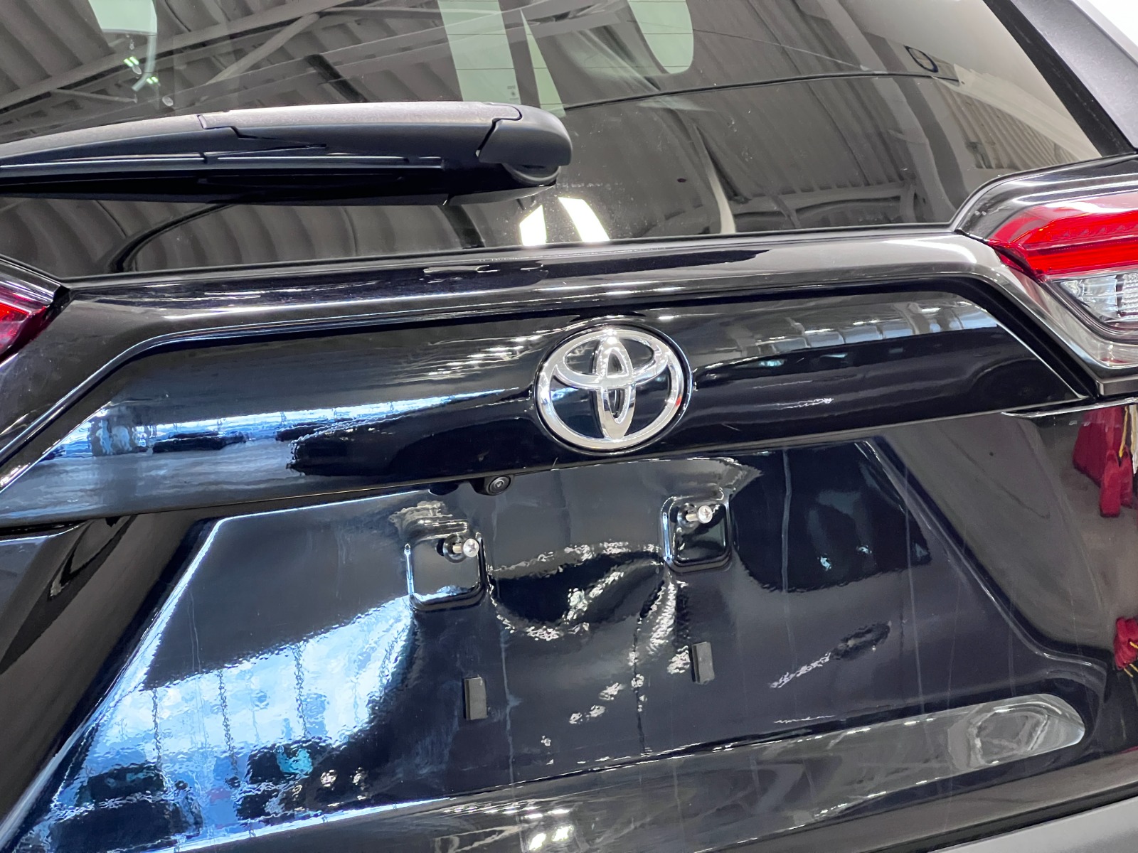 2025 Toyota RAV4 LE AWD — photo 9