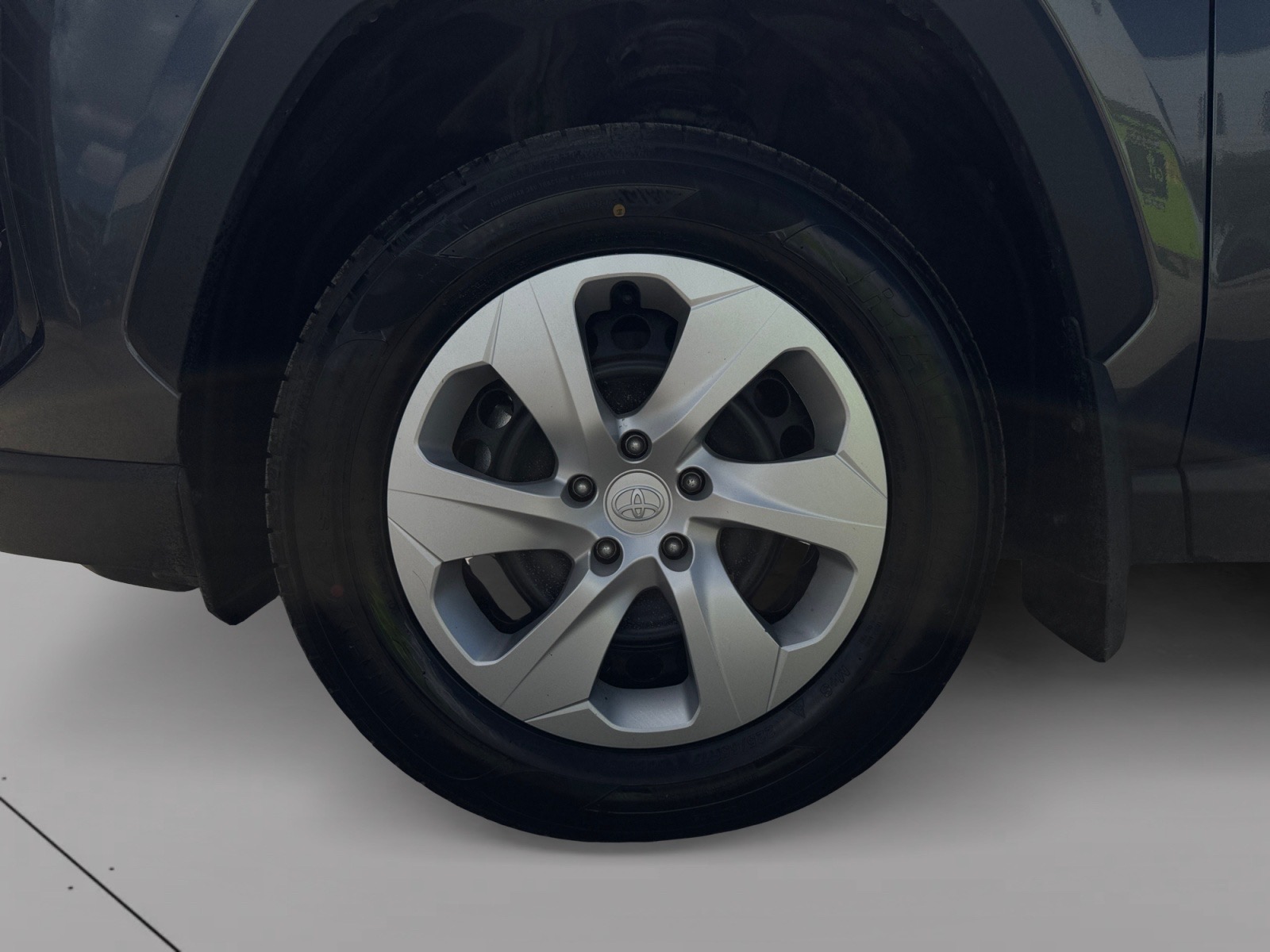 2025 Toyota RAV4 LE AWD — photo 26