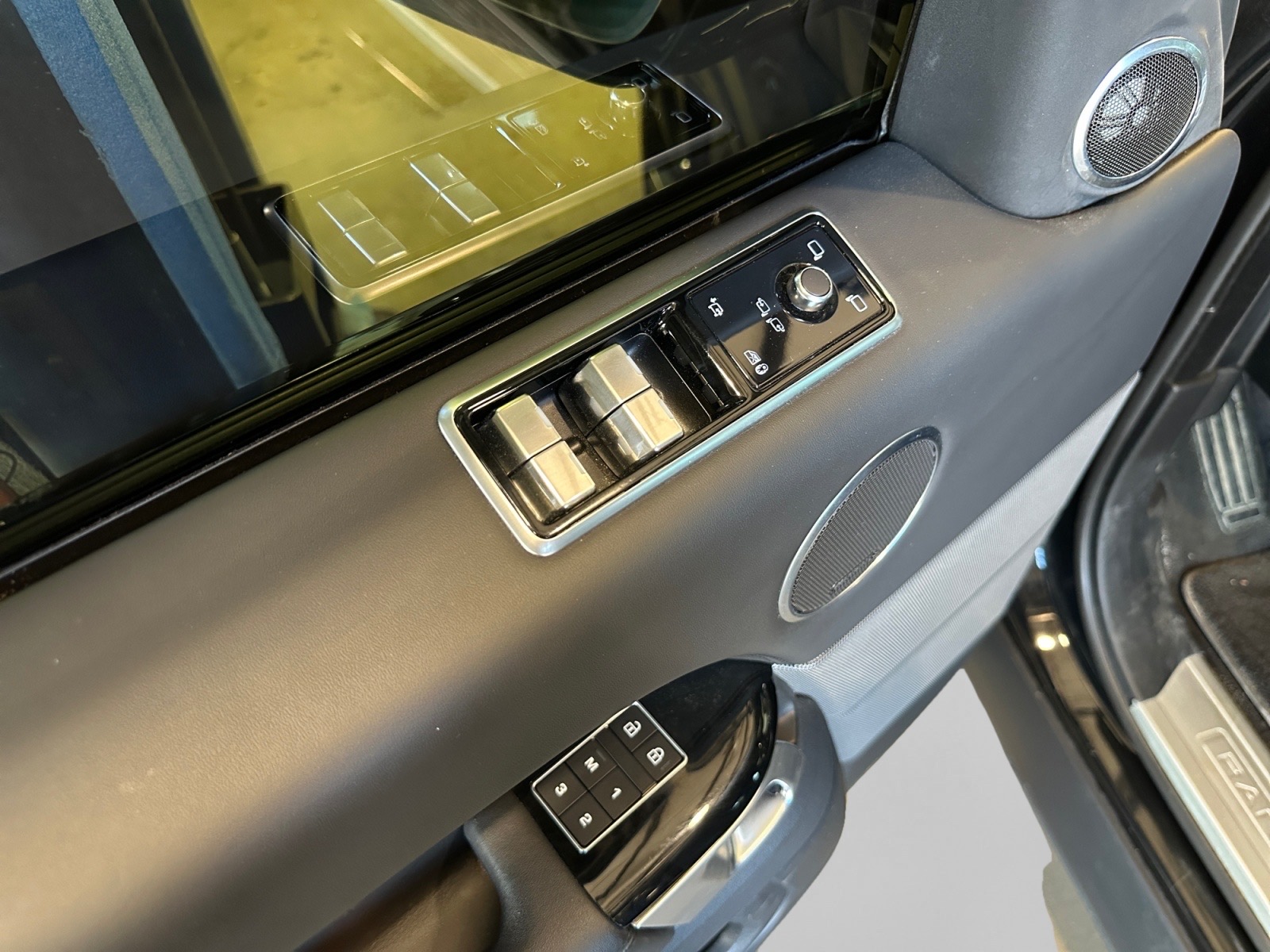 2022 Land Rover Range Rover Sport MHEV HST — photo 26