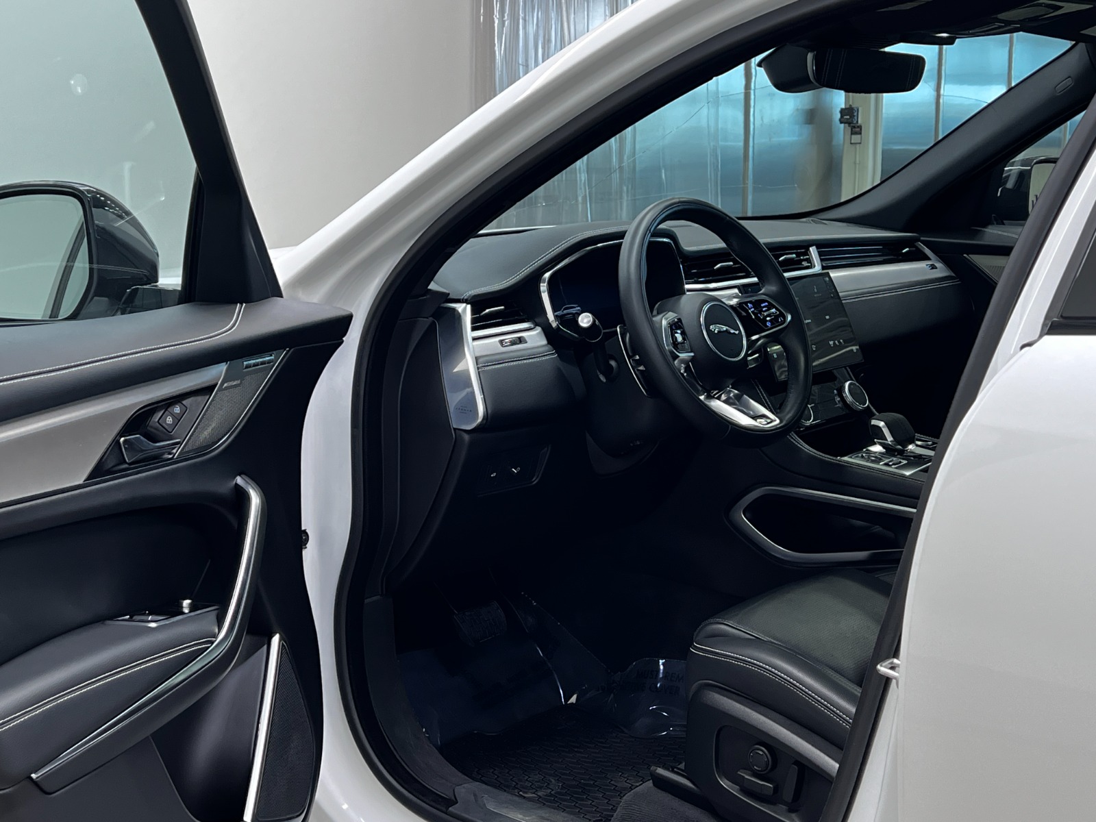 2024 Jaguar F-PACE R-Dynamic S P400 Auto — photo 5
