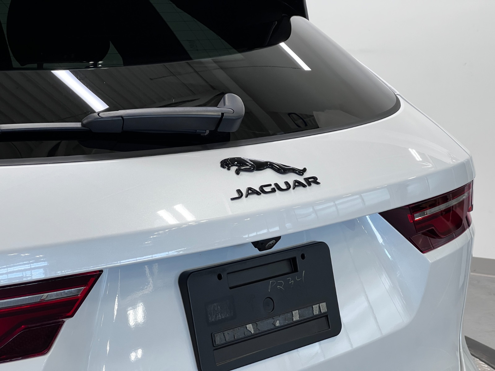 2024 Jaguar F-PACE R-Dynamic S P400 Auto — photo 12