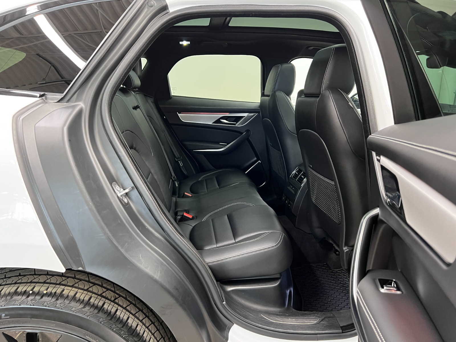 2024 Jaguar F-PACE R-Dynamic S P400 Auto — photo 24