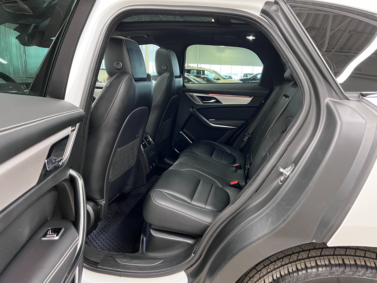 2024 Jaguar F-PACE R-Dynamic S P400 Auto — photo 25