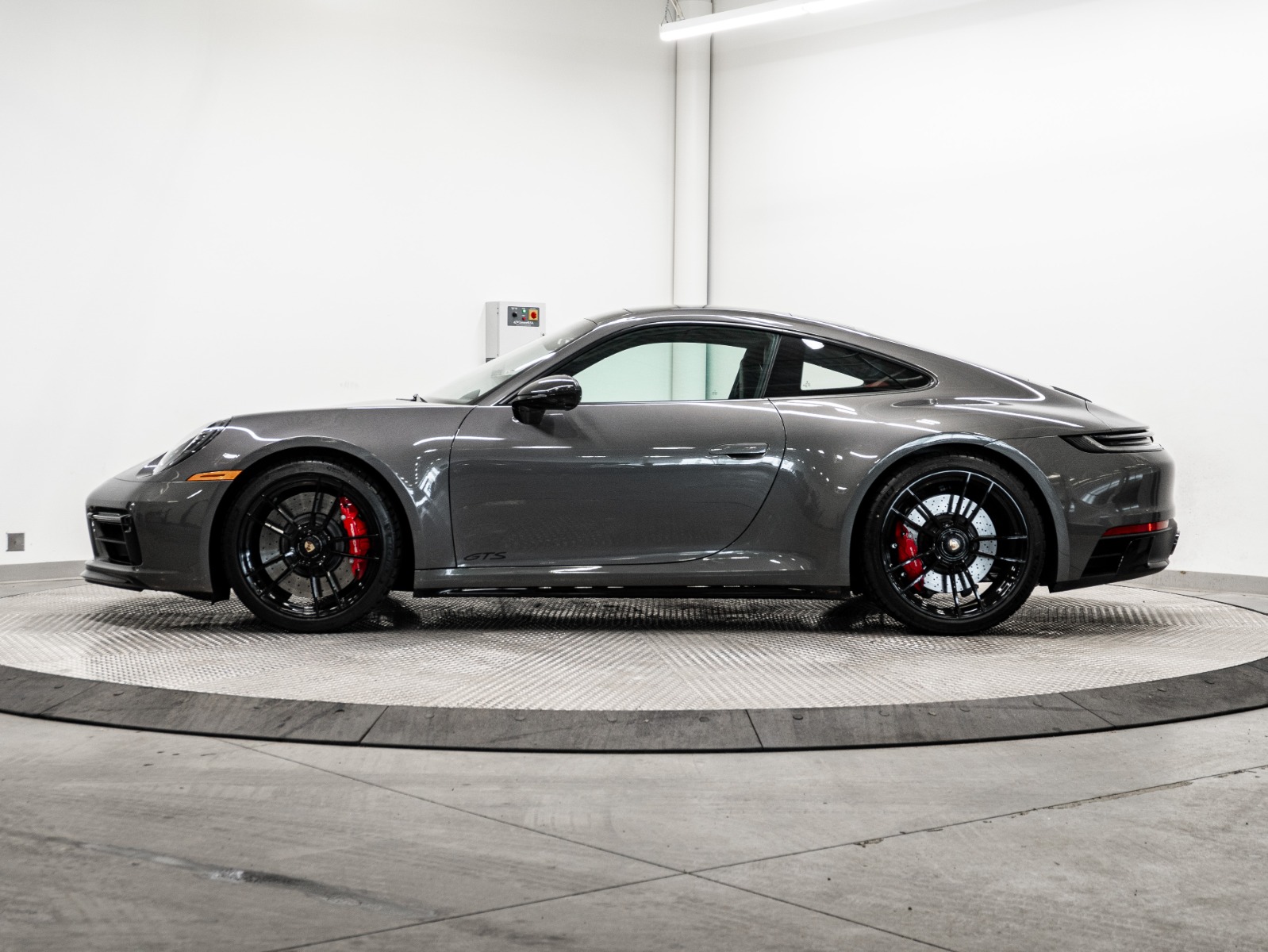 2023 Porsche 911 Carrera 4 GTS Coupe — photo 2