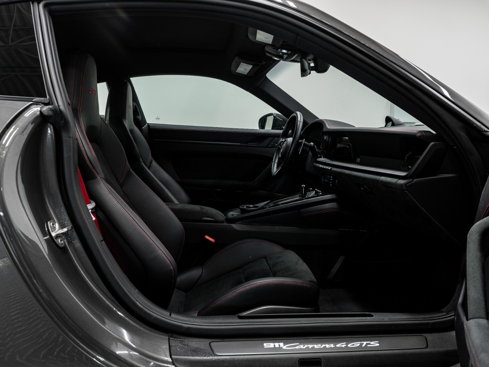 2023 Porsche 911 Carrera 4 GTS Coupe — photo 5