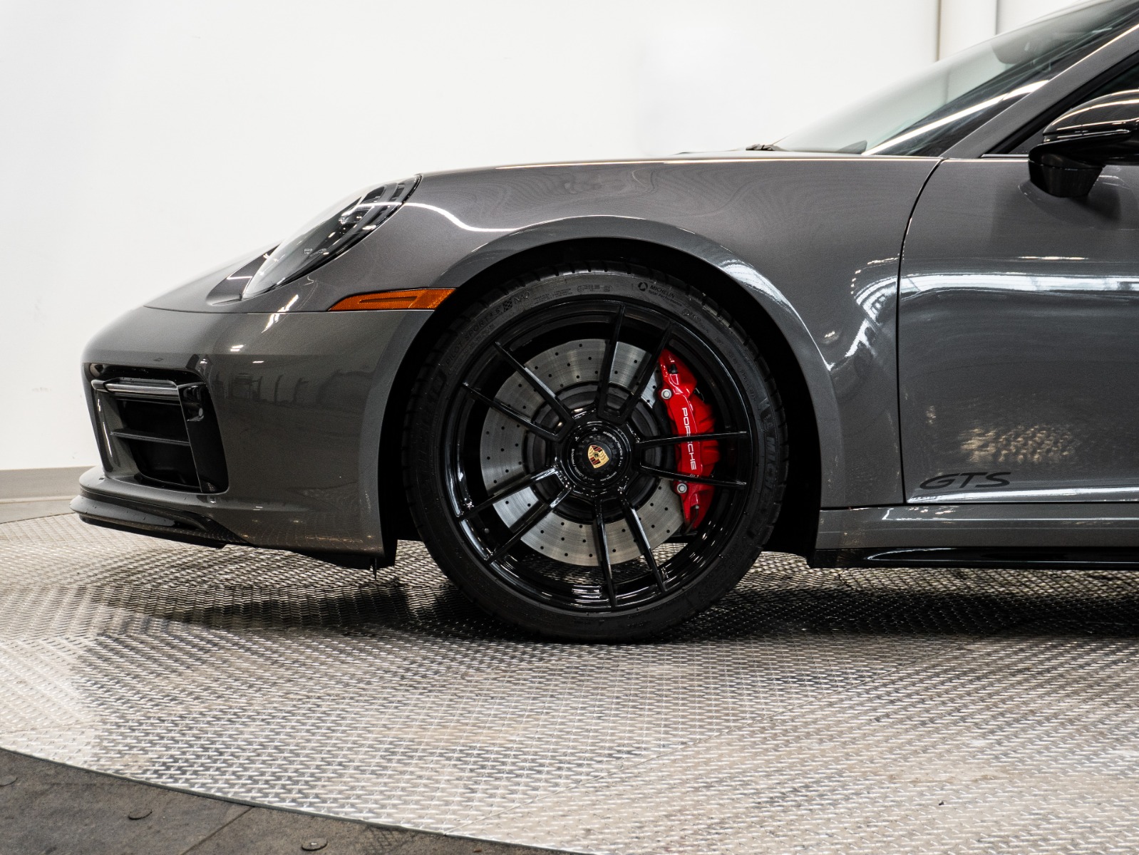 2023 Porsche 911 Carrera 4 GTS Coupe — photo 9