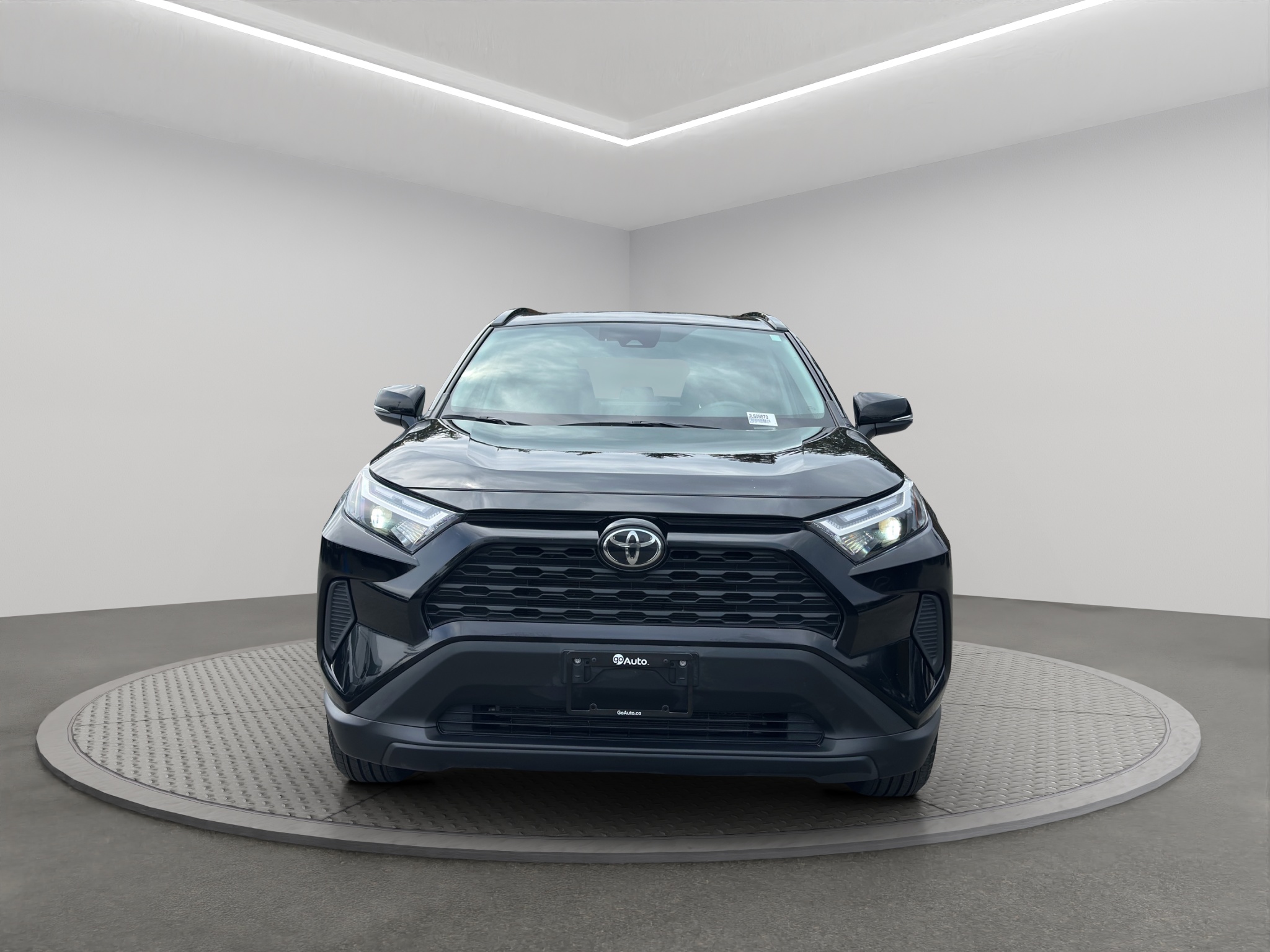 2025 Toyota RAV4 XLE AWD — photo 2
