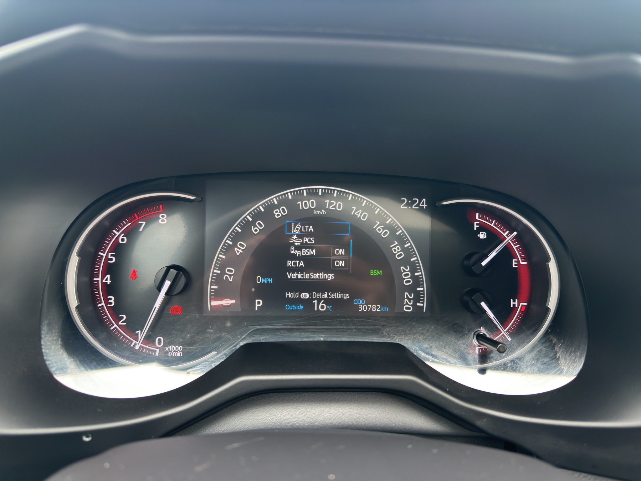 2025 Toyota RAV4 XLE AWD — photo 13