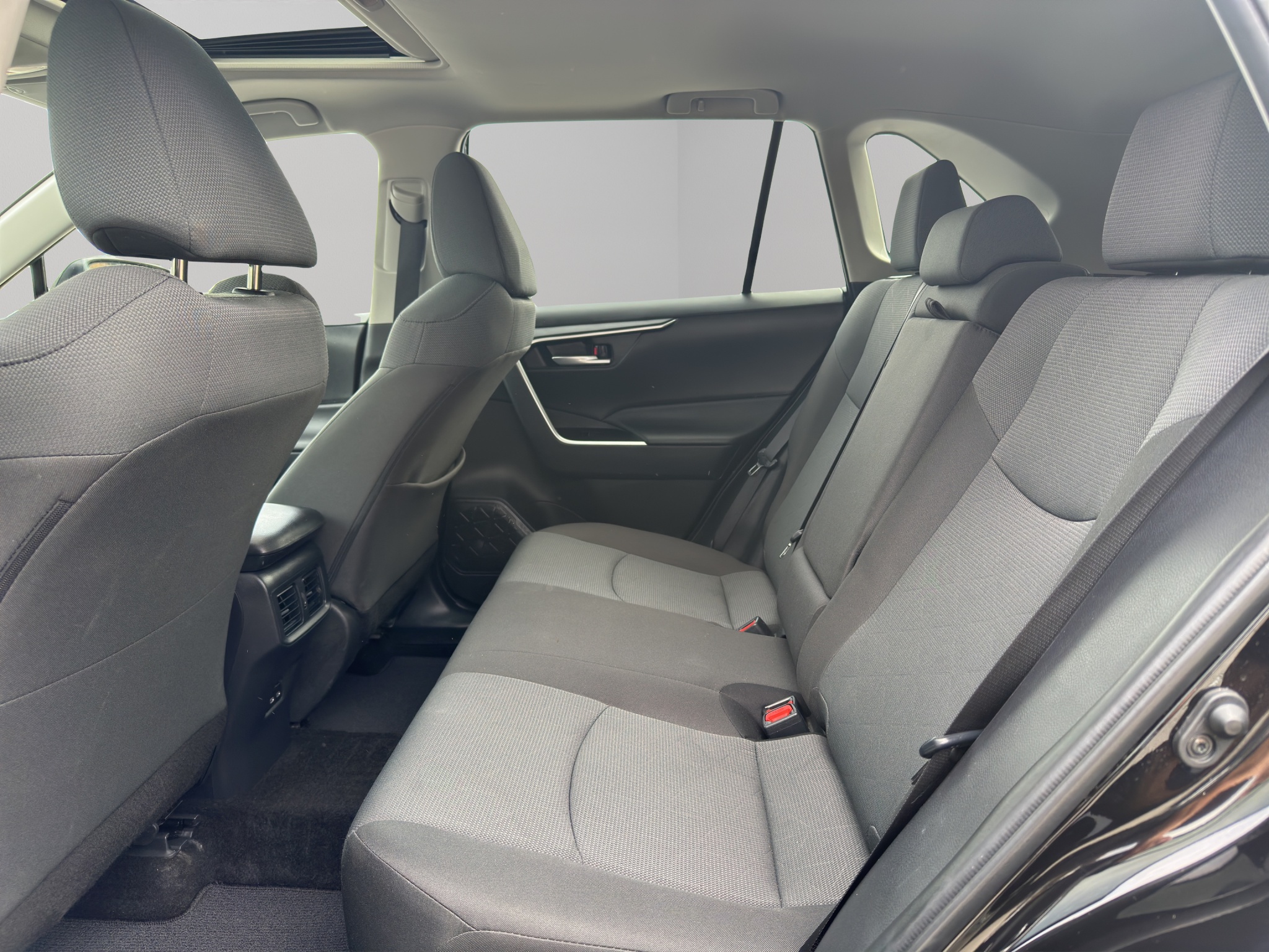2025 Toyota RAV4 XLE AWD — photo 19