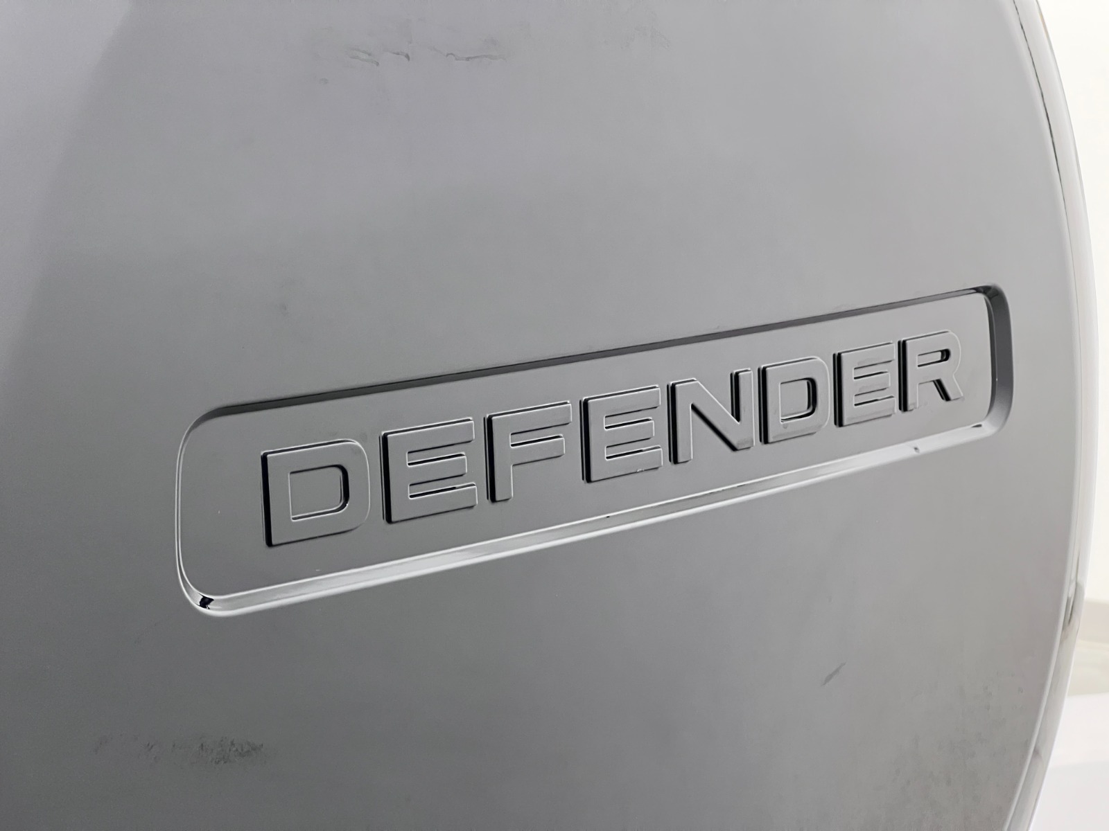 2025 Land Rover Defender 130 P400 X-Dynamic SE — photo 10