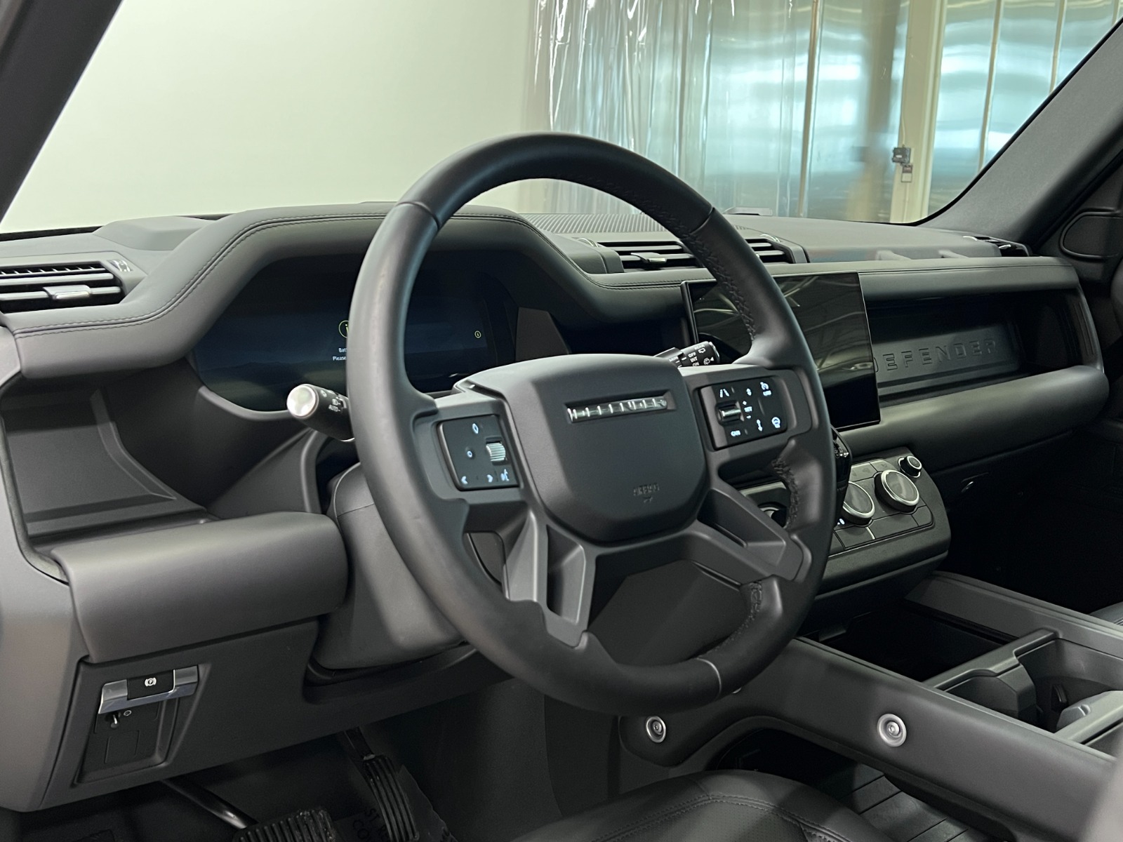 2025 Land Rover Defender 130 P400 X-Dynamic SE — photo 32