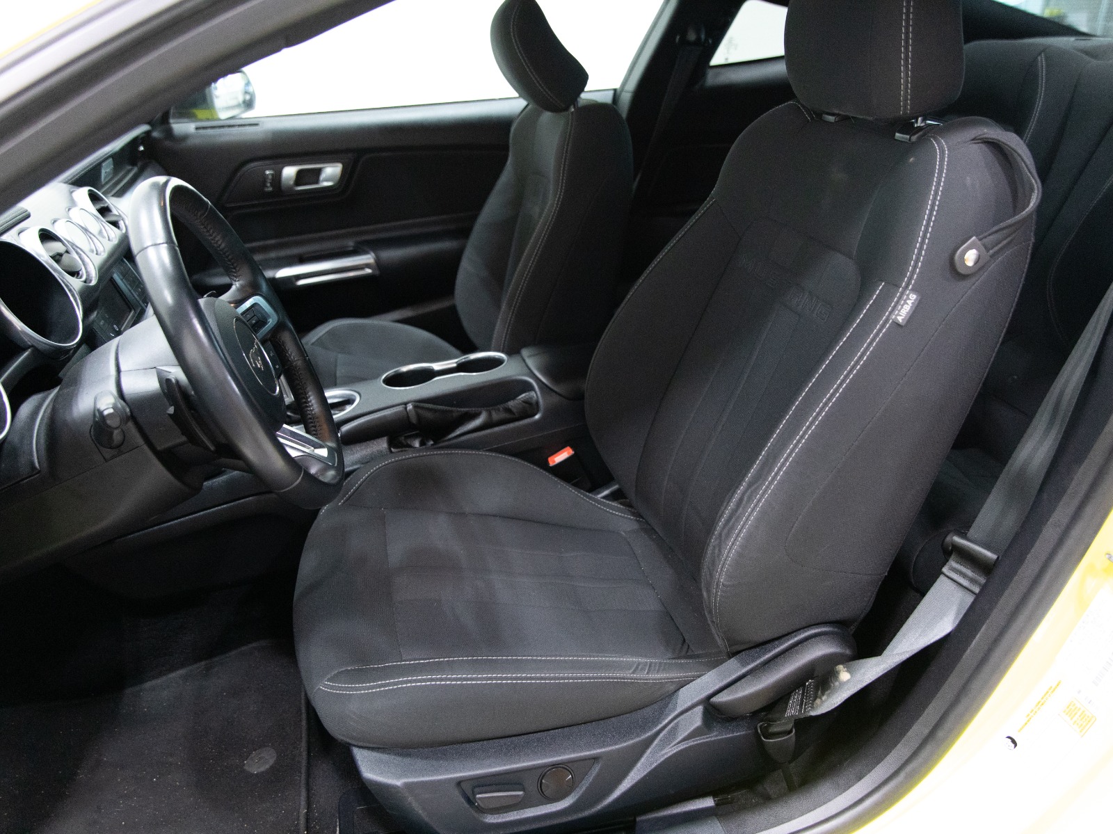 2021 Ford Mustang GT Fastback — photo 15