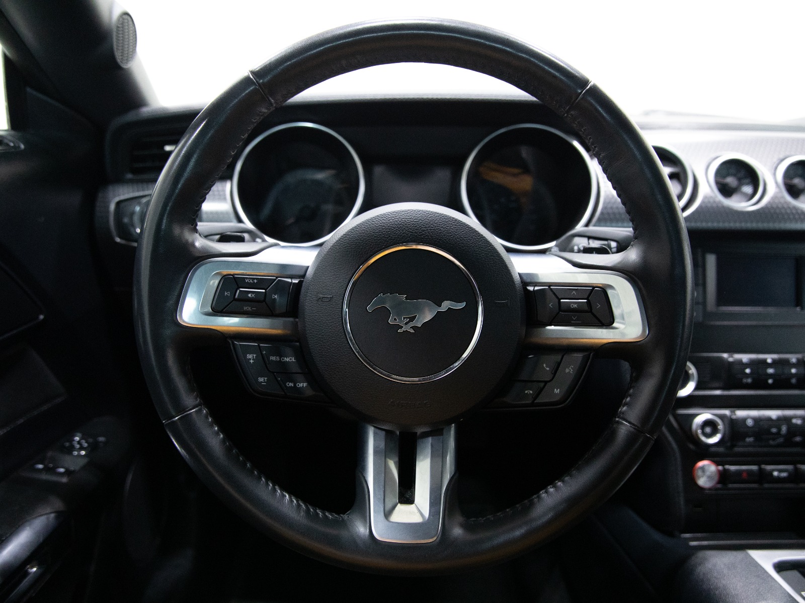 2021 Ford Mustang GT Fastback — photo 21