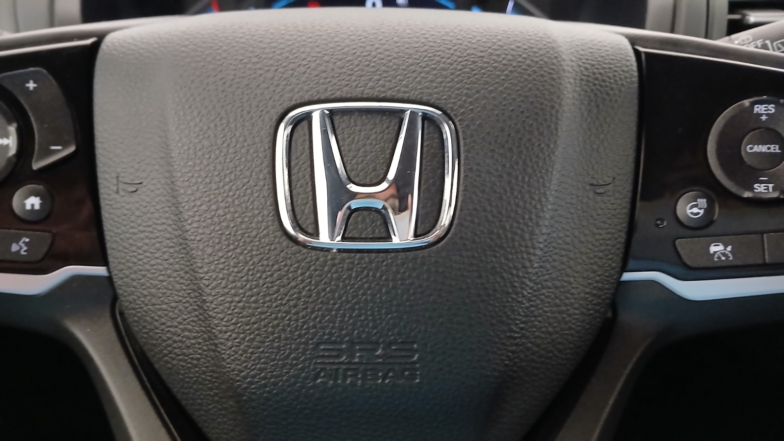 2024 Honda Odyssey Touring Auto — photo 11