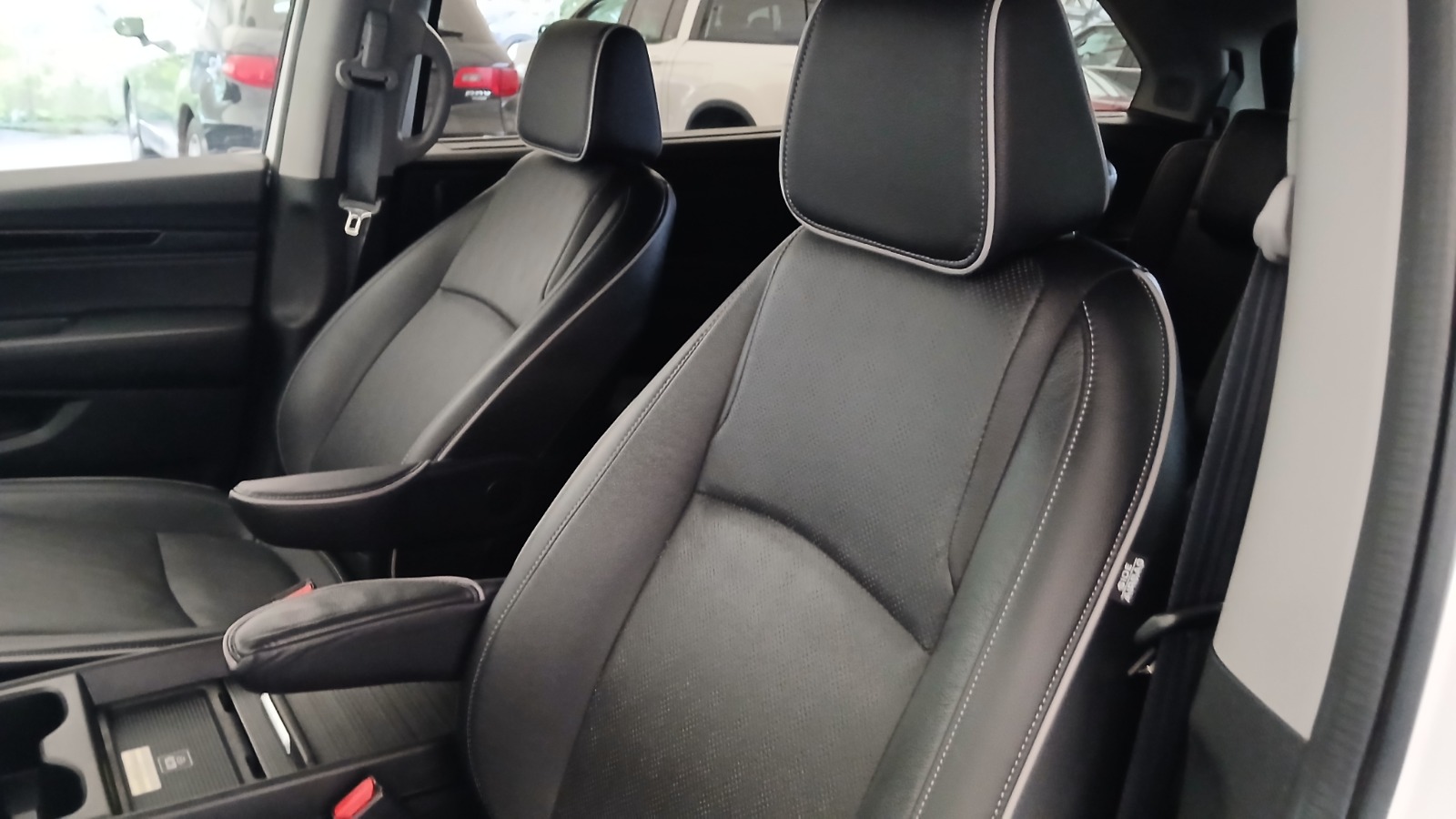 2024 Honda Odyssey Touring Auto — photo 18